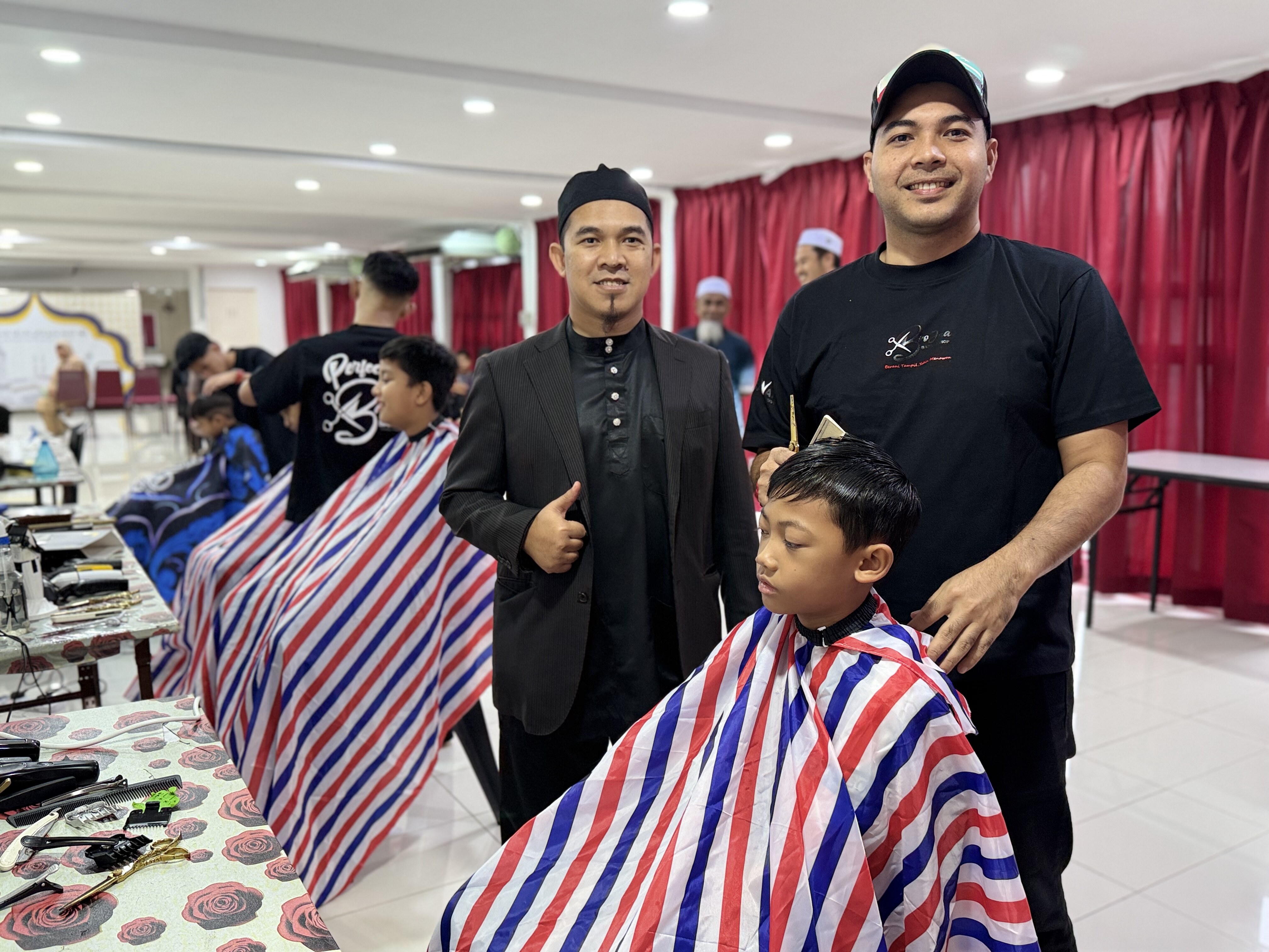 PROGRAM GUNTING RAMBUT PERCUMA