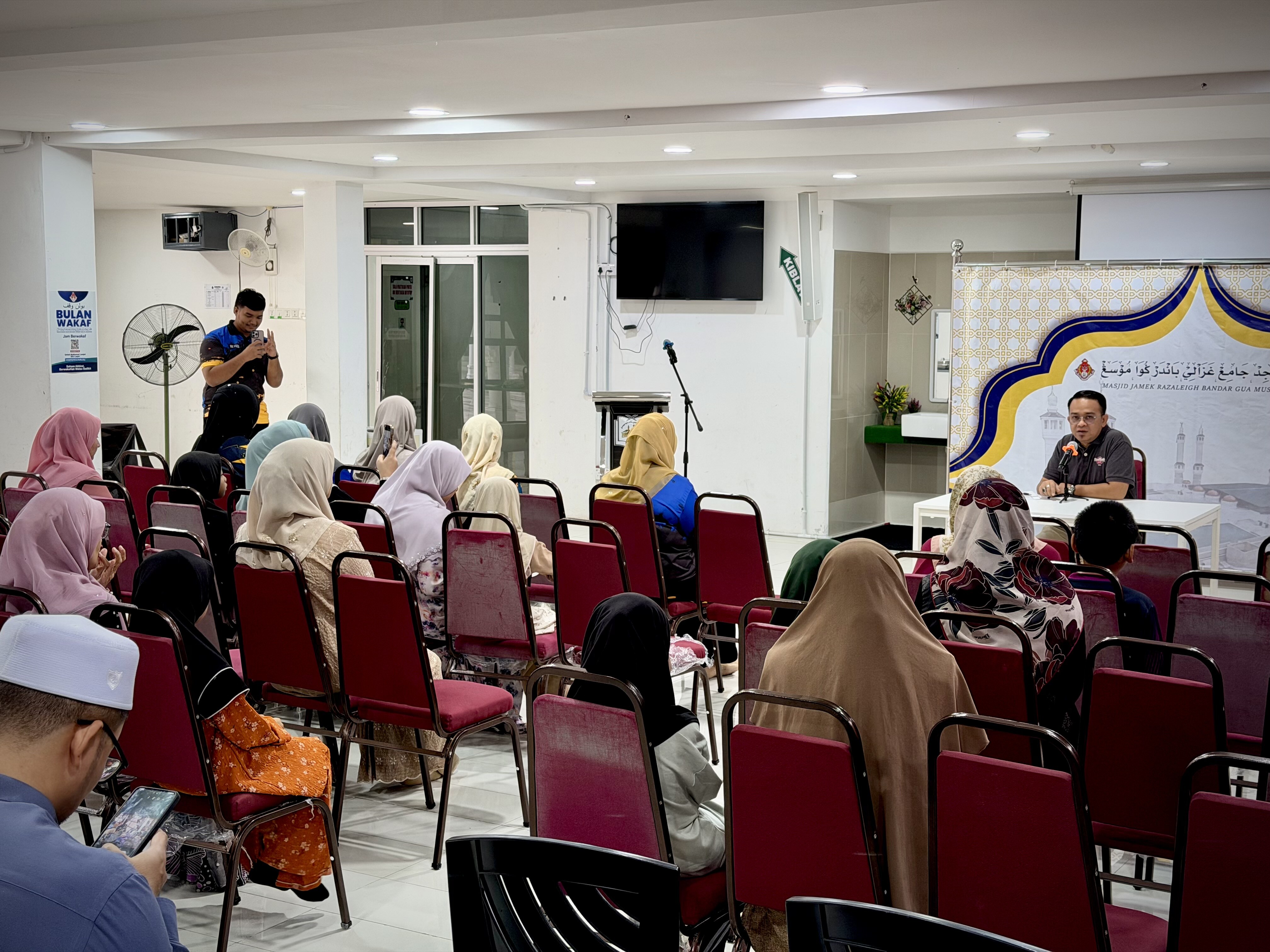 LIQA' MAHABBAH DARUL AITAM